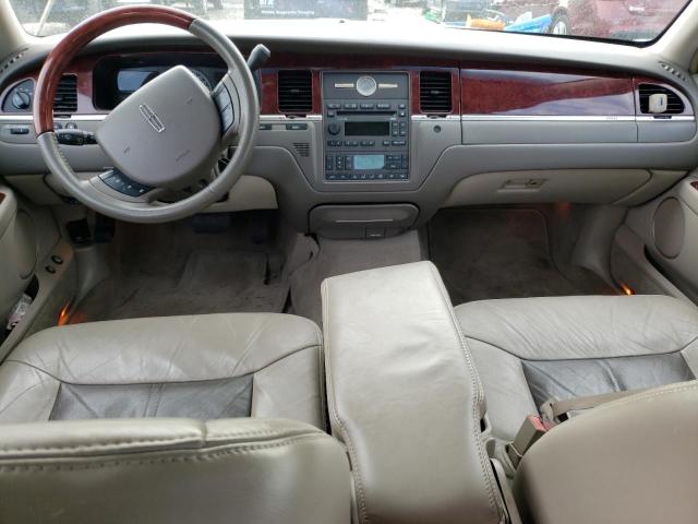 1LNHM82W05Y642374 Lincoln TOWNCAR