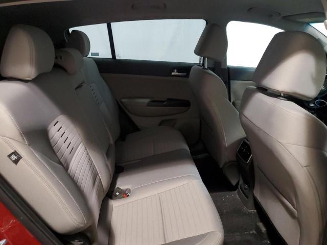 KNDPMCAC2J7434636 KIA Sportage Lx