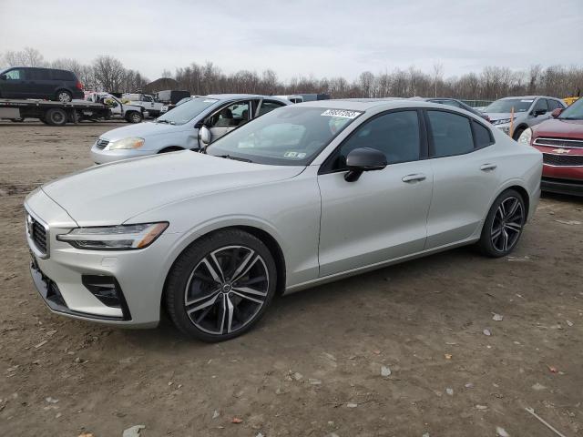 2019 Volvo S60 T6 R-Design