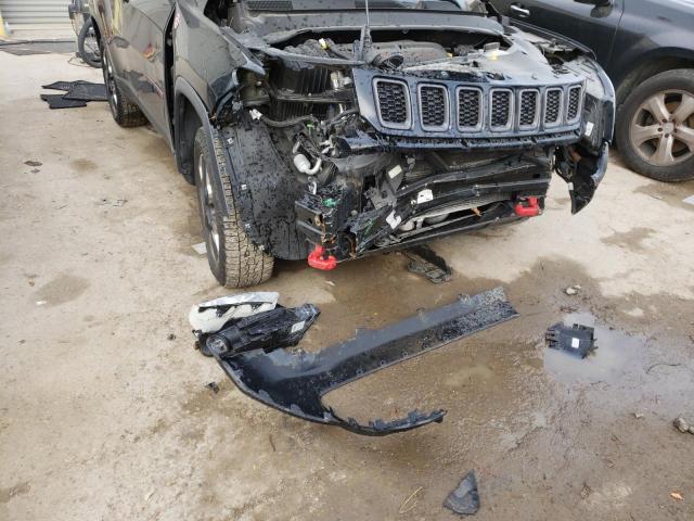 3C4NJDDBXJT146268 Jeep Compass Trailhawk