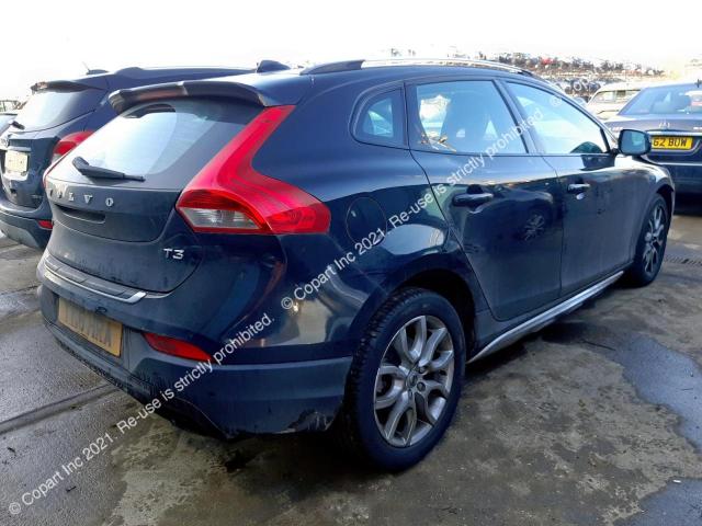 YV1MZ29L0J2158346 Volvo V40 Cross
