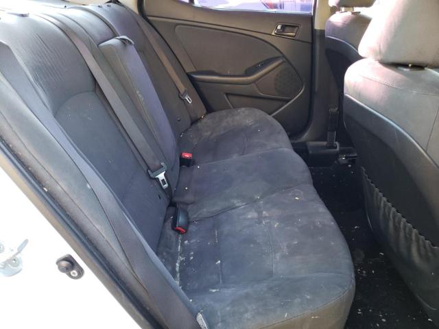 KNAGM4A77F5612324 KIA Optima Lx