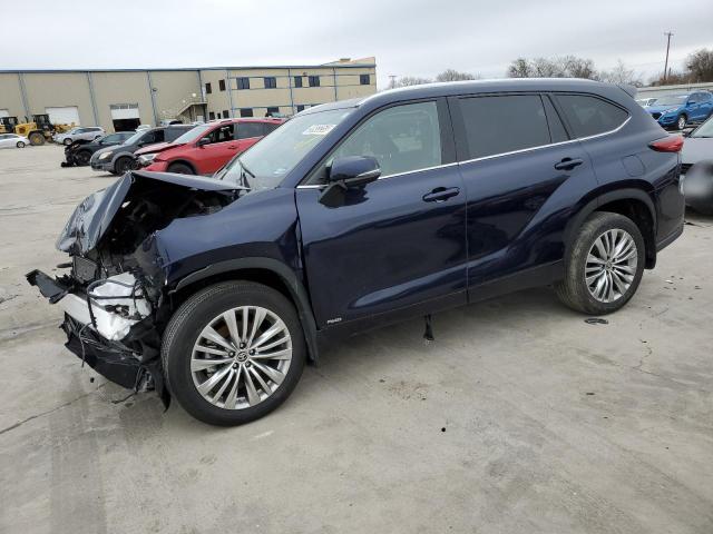 2022 Toyota Highlander Hybrid Platinum