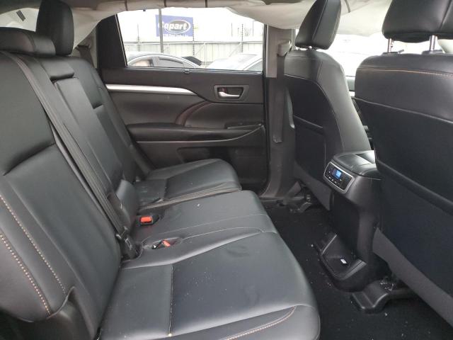 2019 TOYOTA HIGHLANDER 5TDJZRFH7KS573151