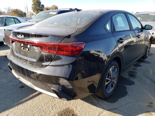 3KPF24AD2PE558432 KIA FORTE LX