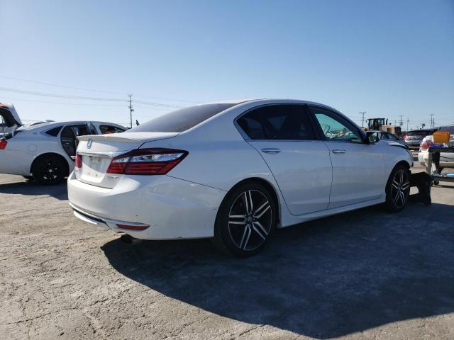 VIN 4T1G31AK0LU538721 2020 Toyota Camry, Se Hybrid no.3