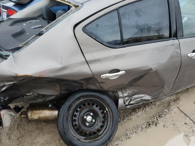 3N1CN7AP8FL820232 Nissan VERSA S