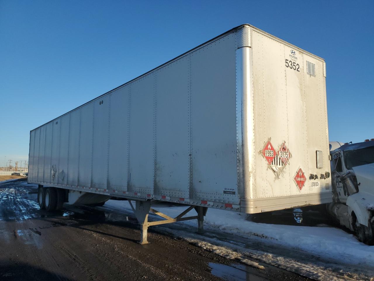 2016 HYUNDAI DRY VAN - 3H3V532C0GT044113