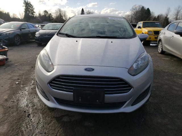 VIN 3FADP4EJ4FM221912 2015 FORD FIESTA no.5