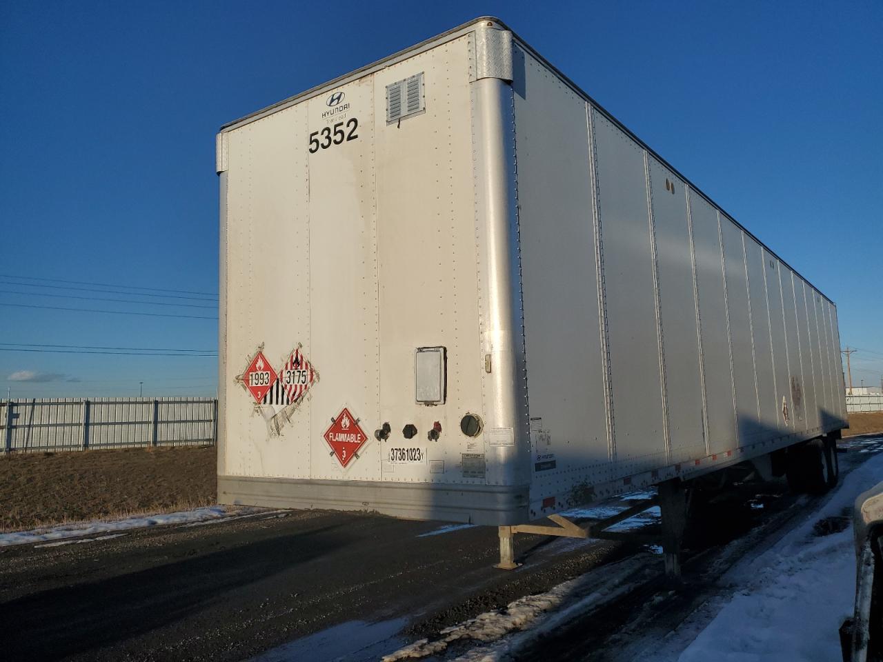 2016 HYUNDAI DRY VAN - 3H3V532C0GT044113