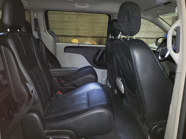 2016 CHRYSLER TOWN AND C - 2C4RC1BG5GR221303
