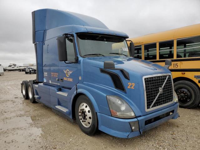 Salvage trucks for sale at Haslet, TX auction: 2013 Volvo VN VNL