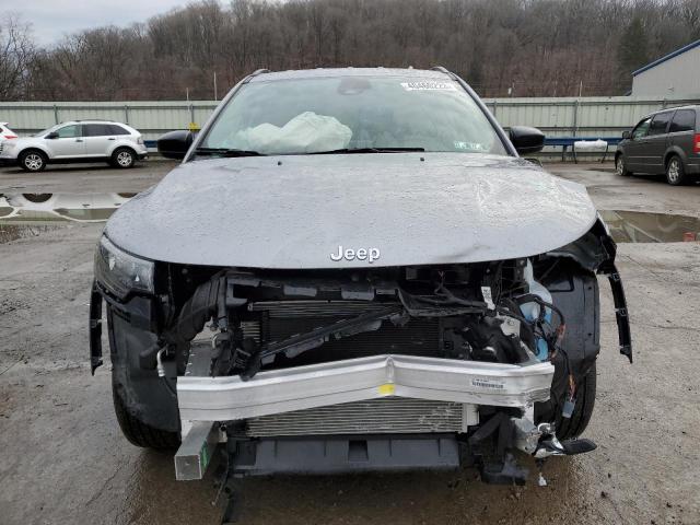 3C4NJDBB8NT215984 Jeep Compass