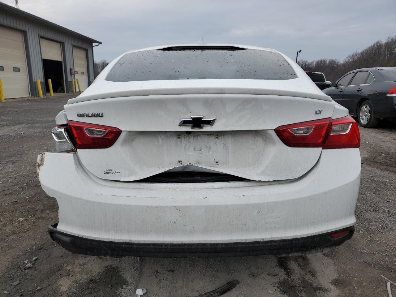 2018 Chevrolet Malibu - Image 6