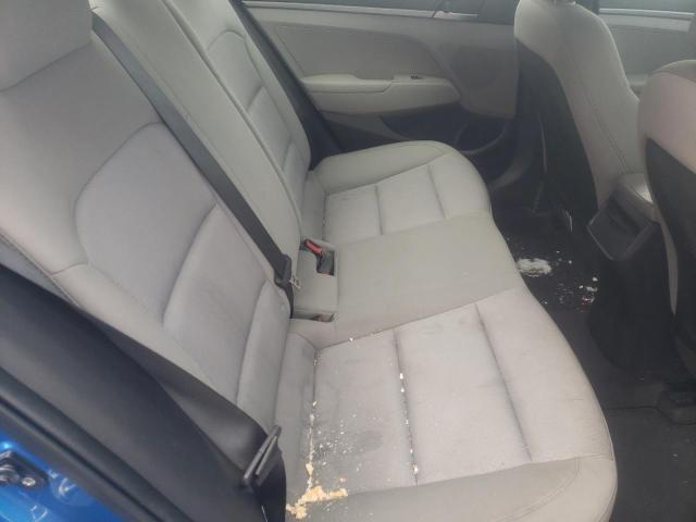 KMHD74LF2HU320960 Hyundai ELANTRA SE