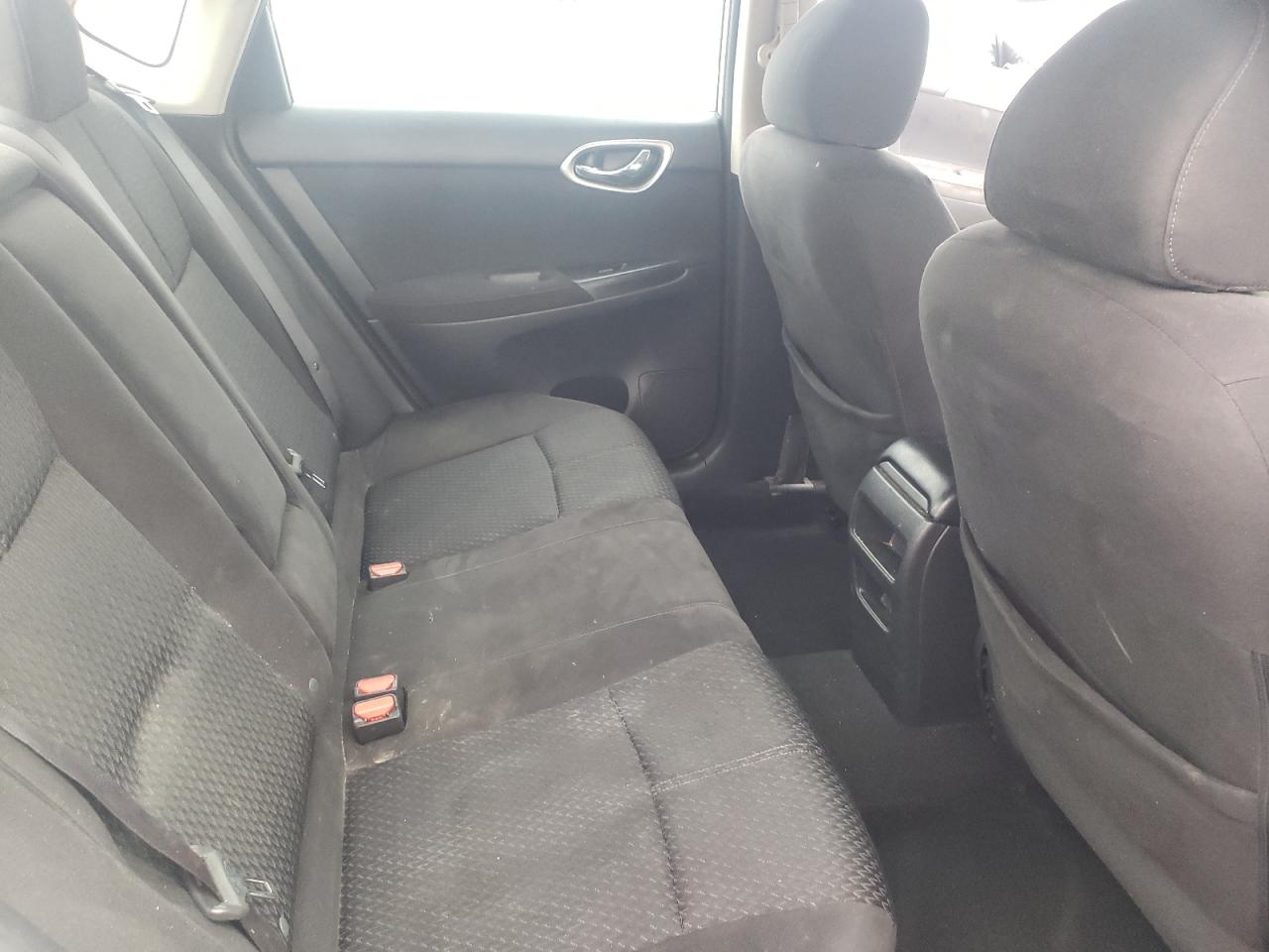 2014 Nissan Sentra - Image 10