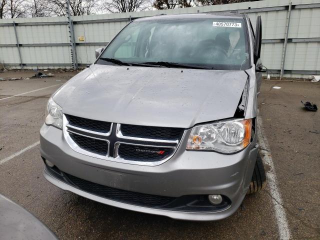  DODGE CARAVAN 2017 Серебристый