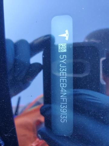 5YJ3E1EB4NF139135 Tesla MODEL 3