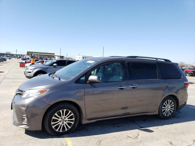 2018 Toyota Sienna XLE