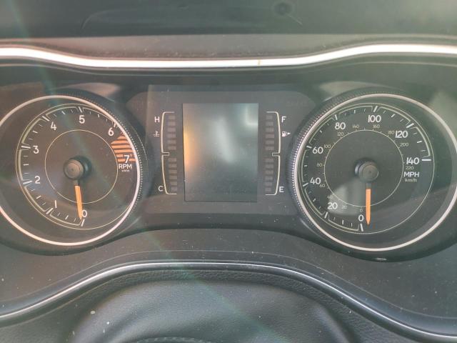 1C4PJLCB2KD175372 Jeep Cherokee Latitude