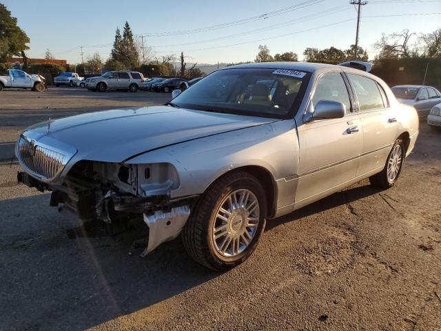 2009 Lincoln Town Car Signature Limited