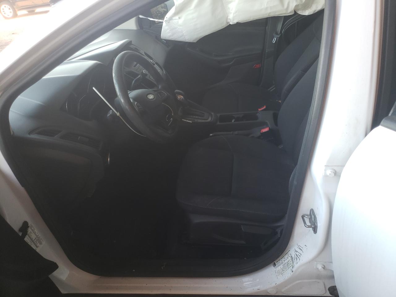 1FADP3E26JL246274 FORD FOCUS 2018