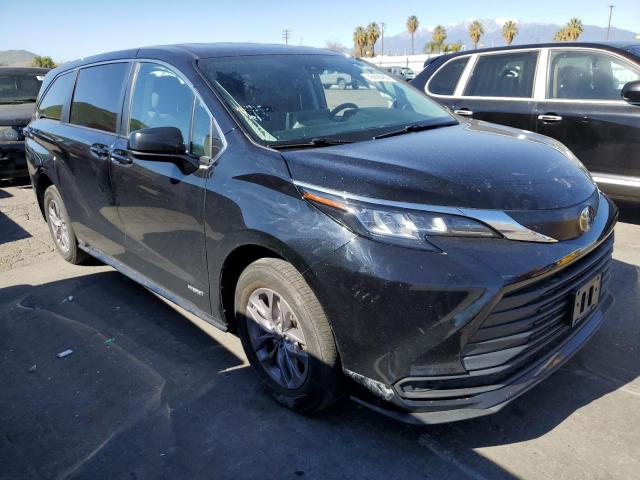 2021 TOYOTA SIENNA LE - 5TDKRKEC1MS052754