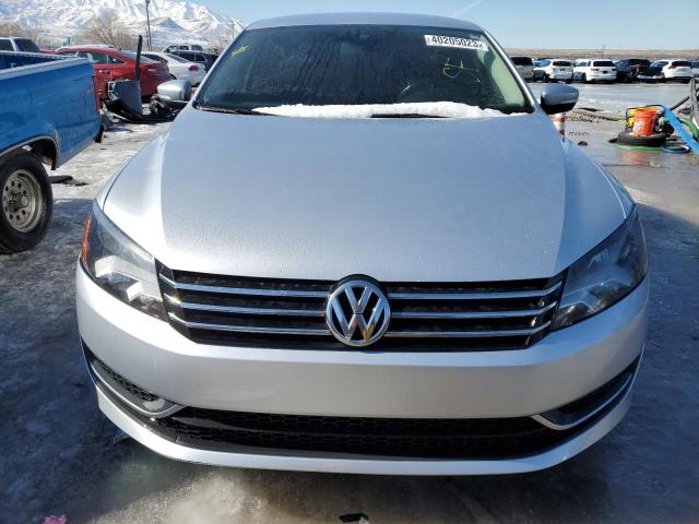 2015 VOLKSWAGEN PASSAT S - 1VWAT7A34FC034735
