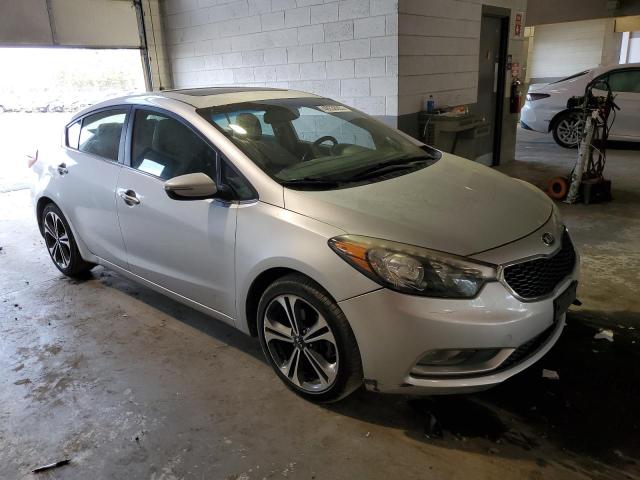 KNAFZ4A84E5075626 KIA Forte