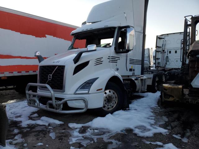 4V4WC9EH2JN894791 Volvo VNR