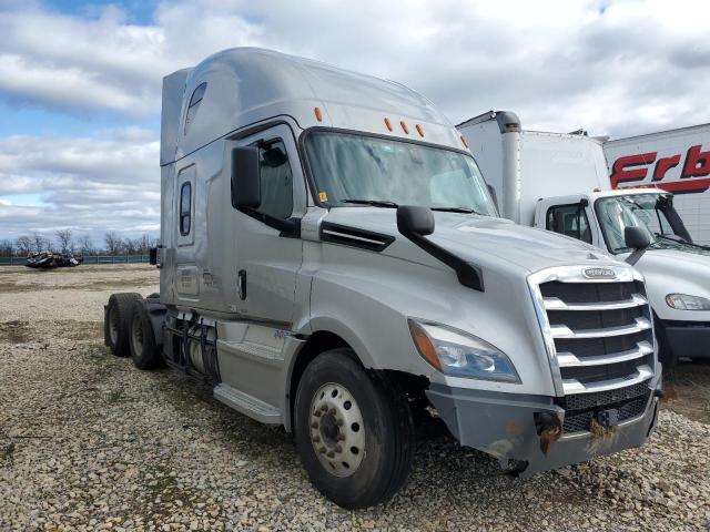 Salvage trucks for sale at Sikeston, MO auction: 2020 Freightliner Cascadia 126