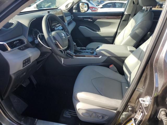 5TDFZRBHXNS238689 Toyota Highlander Platinum