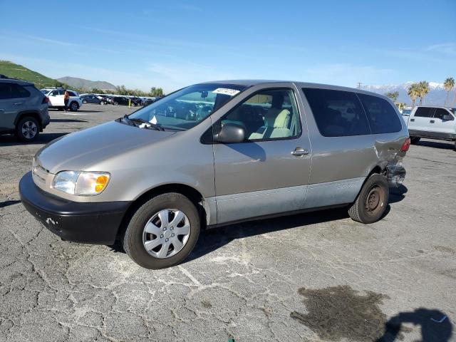 2000 Toyota Sienna CE