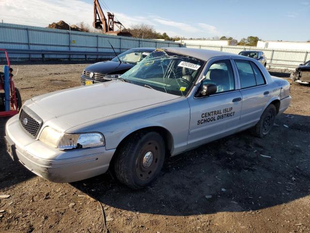 2003 Ford Crown Victoria 