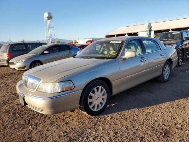 2011 Lincoln Town Car Signature Limited