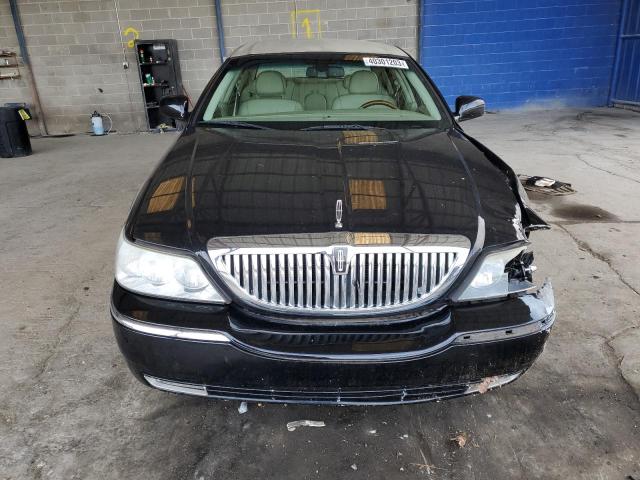 1LNHM83VX7Y611352 Lincoln TOWNCAR