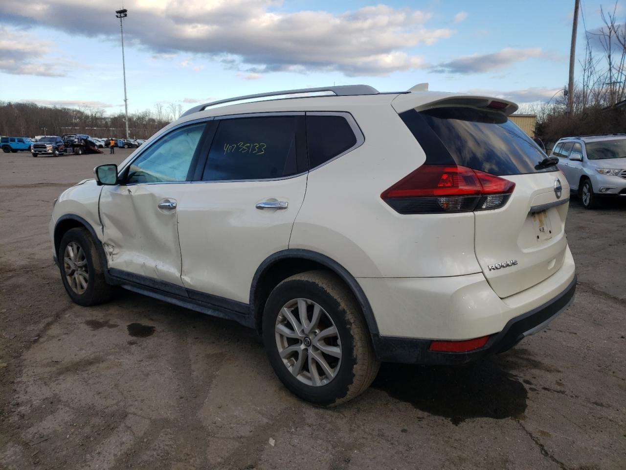 JN8AT2MV9JW327299 NISSAN ROGUE 2018