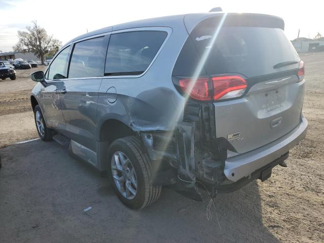 2C4RC1FG4JR114521 2018 CHRYSLER PACIFICA, photo no. 2