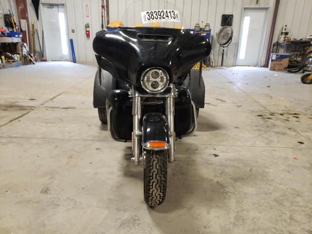 2019 HARLEY-DAVIDSON FLHTCUTG 1HD1MAF12KB858364