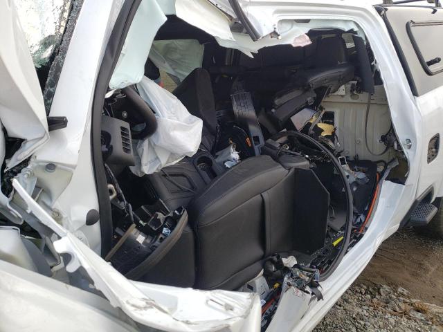 1GT49PEY8NF182324 GMC Sierra K2500 At4