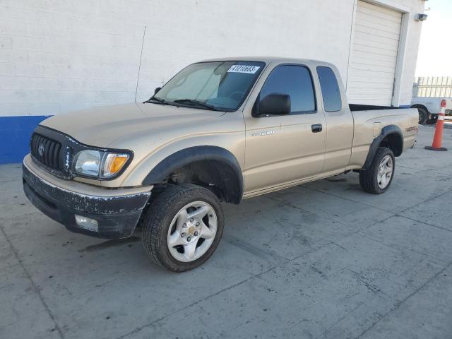 Salvage cars for sale from Copart Farr West, UT: 2001 Toyota Tacoma Xtracab Prerunner