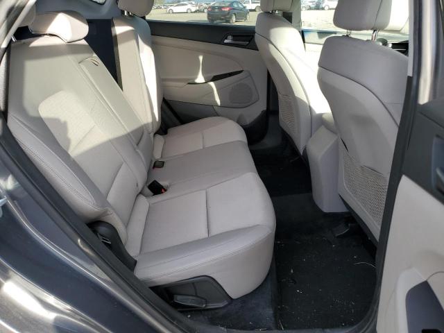 KM8J23A4XHU486219 Hyundai TUCSON SE