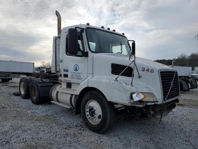 Salvage cars for sale from Copart Loganville, GA: 2000 Volvo VN