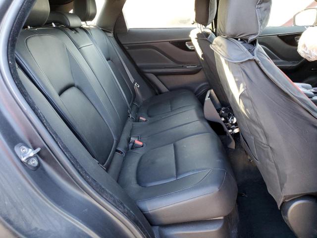 SADCJ2FN2JA253670 Jaguar F-pace Premium