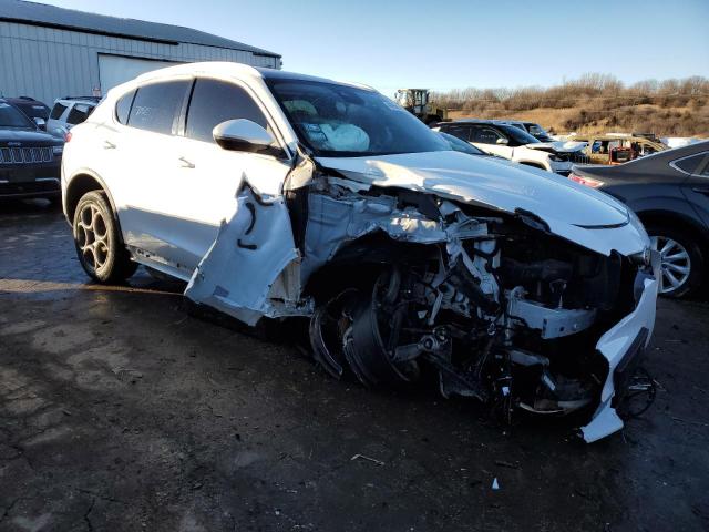 ZASFAKBN9J7B74175 Alfa Romeo STELVIO TI