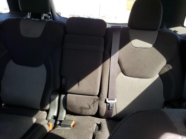 1C4PJLCB7JD563681 Jeep Cherokee Latitude