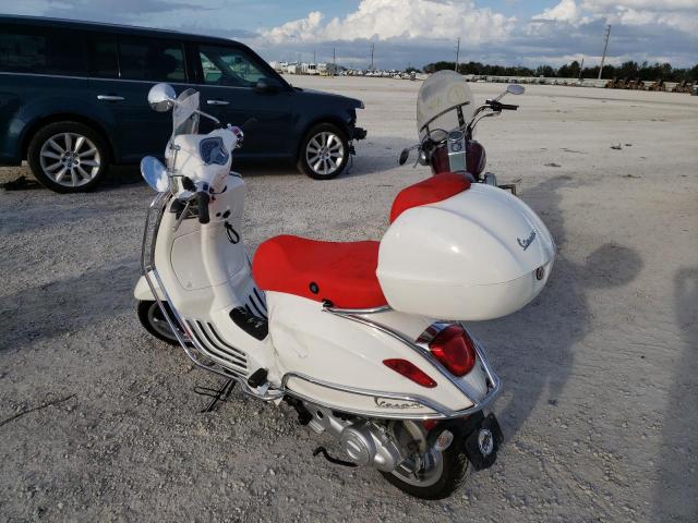2022 VESPA SCOOTER ZAPCA06B0N5105617