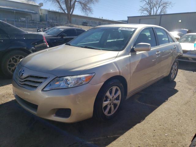 2011 Toyota Camry Base Золотой vin: 4T4BF3EK0BR132174