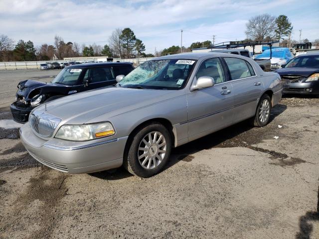 2006 Lincoln Town Car Signature