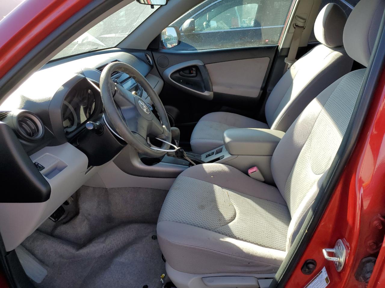 2006 Toyota Rav4 VIN: JTMBD33V466002569 Lot: 40776313